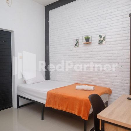 Rumah Daun Timoho Yogyakarta Redpartner מראה חיצוני תמונה