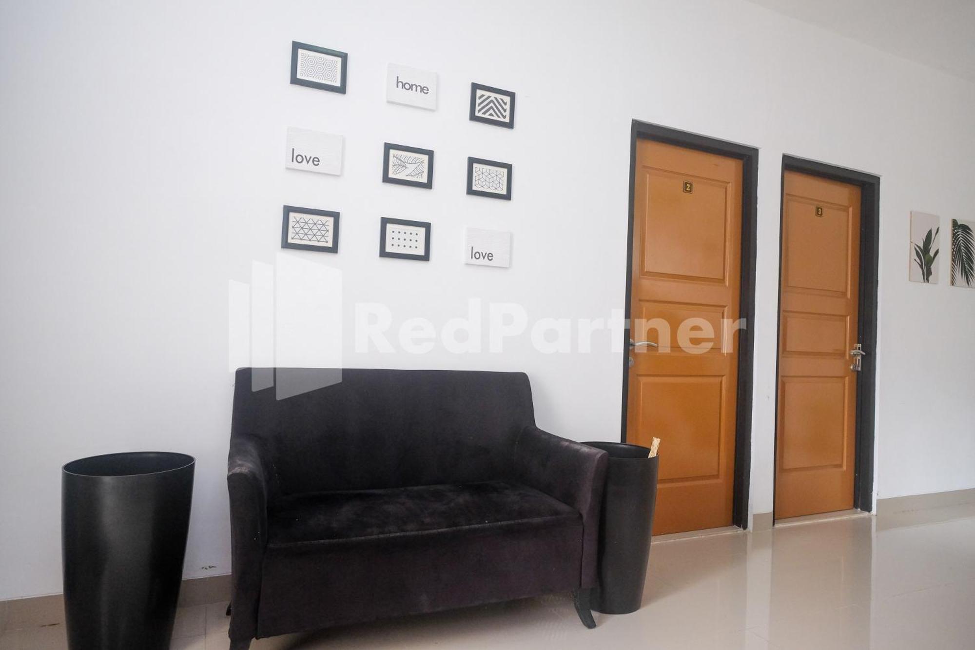 Rumah Daun Timoho Yogyakarta Redpartner מראה חיצוני תמונה